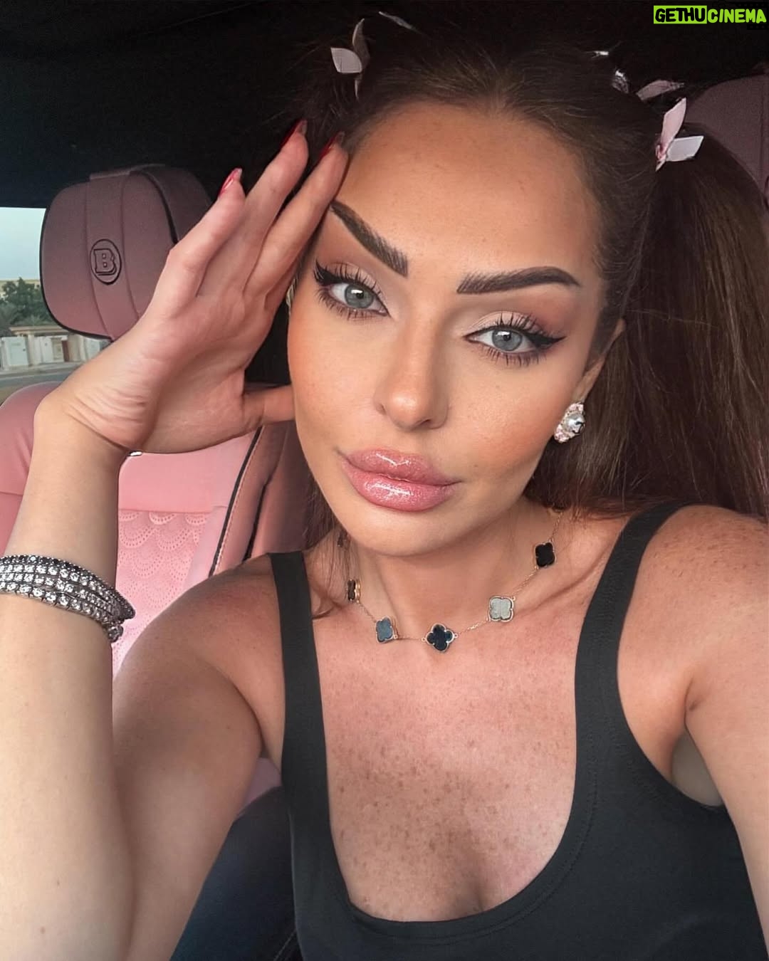 Zain Karazon - 10K Likes - hello 🎀
……
fashion #bloggerstyle #amman #love #eyemakeup #beauty #makeuplooks #explore #dubai #kuwait #glow #مكياج#ph🇵🇸#اكسبلور_explore #الاردن #ماكياج #lifestyle #الامارات🇦🇪 #السعودية #قطر #مصر #explorepage #hairstyles #model#bloggerstyle#trending #zkbeauty #zainkarazon #zkbeautyshop