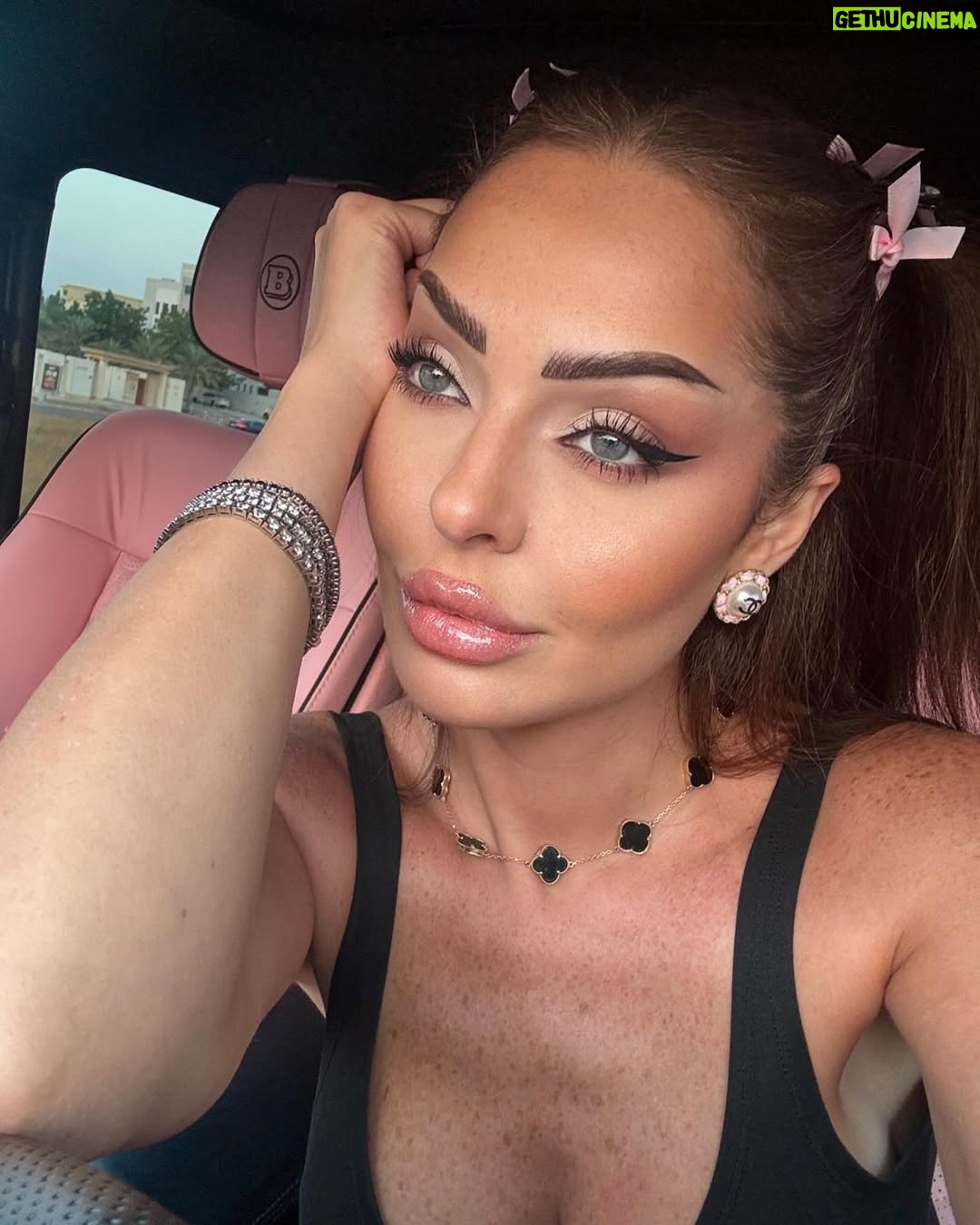 Zain Karazon - 10K Likes - hello 🎀
……
fashion #bloggerstyle #amman #love #eyemakeup #beauty #makeuplooks #explore #dubai #kuwait #glow #مكياج#ph🇵🇸#اكسبلور_explore #الاردن #ماكياج #lifestyle #الامارات🇦🇪 #السعودية #قطر #مصر #explorepage #hairstyles #model#bloggerstyle#trending #zkbeauty #zainkarazon #zkbeautyshop