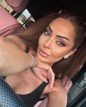Zain Karazon Instagram - hello 🎀
……

fashion #bloggerstyle #amman #love #eyemakeup #beauty #makeuplooks #explore #dubai #kuwait #glow #مكياج#ph🇵🇸#اكسبلور_explore #الاردن #ماكياج #lifestyle #الامارات🇦🇪 #السعودية #قطر #مصر #explorepage #hairstyles #model#bloggerstyle#trending #zkbeauty #zainkarazon #zkbeautyshop