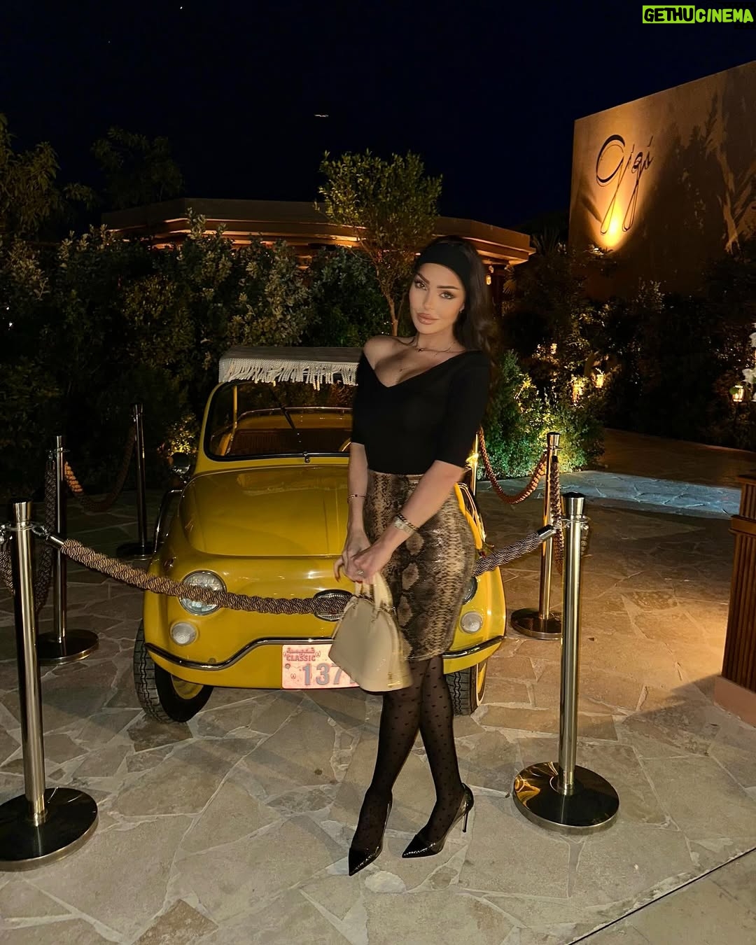 Zain Karazon - 9.7K Likes - pure heart always win , always 🤍🕊️🤍
……
#loveyourself #zain_karazon #pink #dubai🇦🇪#
#love #explore #viralvideos #fyp #اكسبلور#zain_karazon