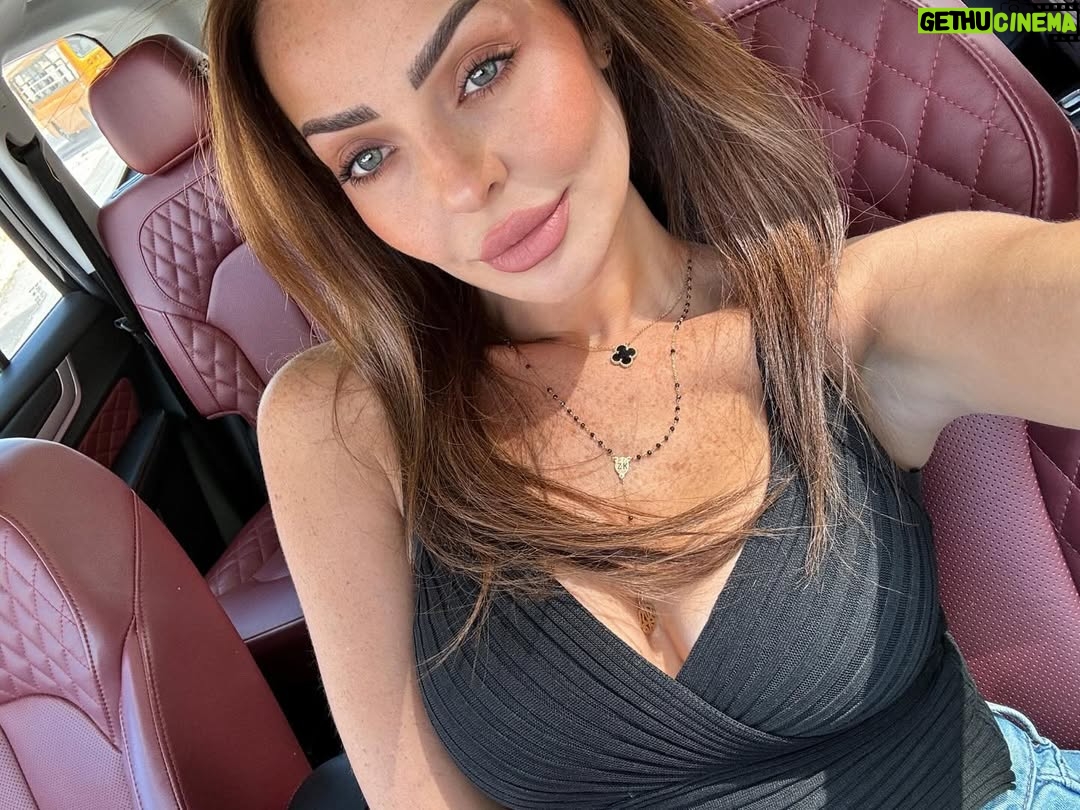 Zain Karazon - 10.9K Likes - find your happiness in your self 🕊️💗
….
fashion #bloggerstyle #amman #love #eyemakeup #beauty #makeuplooks #explore #dubai #kuwait #glow #مكياج#ph🇵🇸#اكسبلور_explore #الاردن #ماكياج #lifestyle #الامارات🇦🇪 #السعودية #قطر #مصر #explorepage #hairstyles #model#bloggerstyle#trending #zkbeauty #zainkarazon #zkbeautyshop