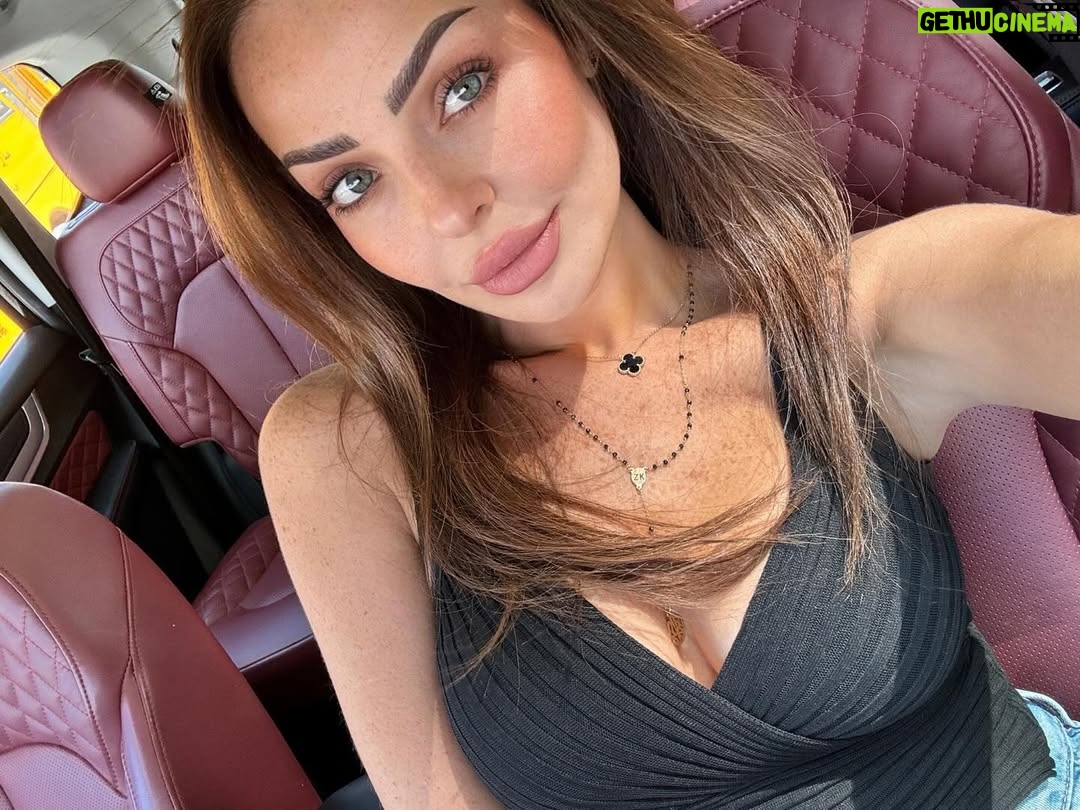Zain Karazon - 10.9K Likes - find your happiness in your self 🕊️💗
….
fashion #bloggerstyle #amman #love #eyemakeup #beauty #makeuplooks #explore #dubai #kuwait #glow #مكياج#ph🇵🇸#اكسبلور_explore #الاردن #ماكياج #lifestyle #الامارات🇦🇪 #السعودية #قطر #مصر #explorepage #hairstyles #model#bloggerstyle#trending #zkbeauty #zainkarazon #zkbeautyshop