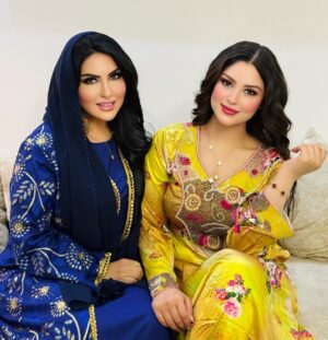 Zainab Al Askari Instagram - حياتي الشيخة @z.elaskari اجمل من ينورني والحب @masa_jammal 💜👑