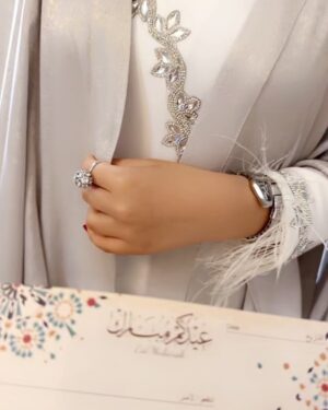 Zainab Al Askari Instagram - للتوضيح وبسبب تعليقات البعض المستمره عن العيادي ،،،هالعيد عيديتنا غير لفرحة الصغار ،،،،وكل واحد حبايبي له حرية فكرة توزيع عيديته بالطريقة اللي يحبها 🌹🌹#عيديات #عيدالاضحى