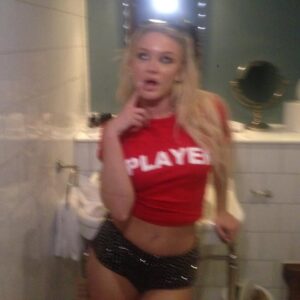 Zara Larsson Instagram - You’re not that important and that’s a beautiful thing