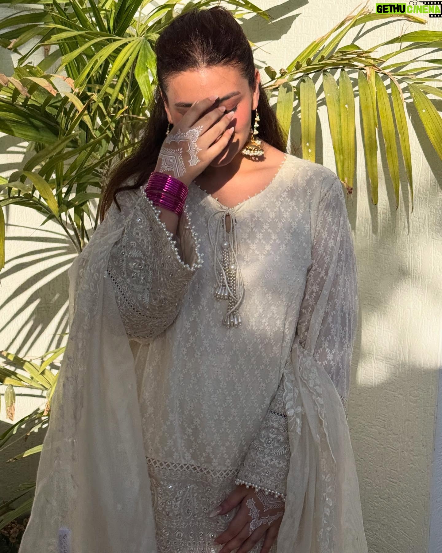 Zara Noor Abbas - 153.1K Likes - Noorejahan ki chooriyan - Gharara aur bohat sara magic!