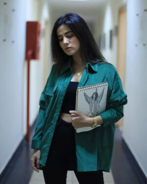 Zarina Qurbanova Instagram - Geridə qalanlar...
#s.ə.s