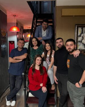 Zarina Qurbanova Instagram - Geridə qalanlar...
#s.ə.s