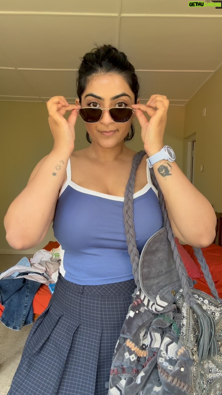 Zayn Marie Khan - 28.6K Likes - 💙 blue you away with this cute ootd didn’t i 🩵
Top @supervintage.in
Skirt @aritzia
Concealer @kosas
Blush @patmcgrathreal
Mascara @lorealparis
Kajal @maybelline_ind