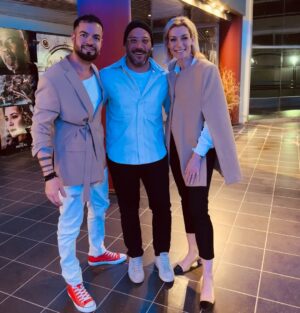 Zeta Douka Instagram - Εδώ με τις αγάπες !! @zetadouka @antinoosalmpanis @ehokatinapo