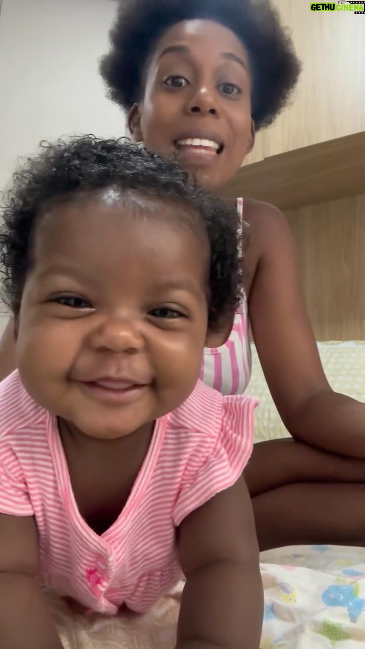Zezeh Barbosa - 5.3K Likes - Se derreteu!😅❤️
Que tal essa fofura pra animar nosso meio de semana, hein?🥹
Ótima semana, babiesssss🍀
Via @isablackwoman 👊🏾
.
.
.
.
#maternidadepreta #maesefilhos #maepreta #pretasnotopo #pretinhas #educacaoantirracista