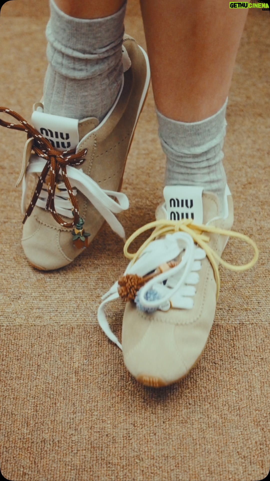 Zhao Jinmai - 42.6K Likes - 👟𝗟𝗲𝘁‘𝘀 𝗴𝗼!@MiuMiu #MiuPlume #MiuMiuSS25