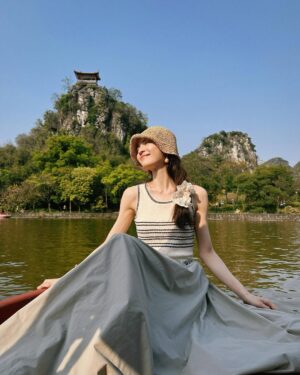 Zhong Chuxi Instagram - 春游🤗🌼⛰️✨🚣‍♂️