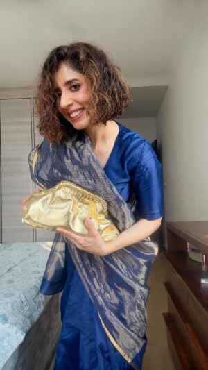 aiana jain Instagram - Never skipping an occasion to wear a saree ever ♥️
. 
.
.
.
.
.
.
.
.
.
.
.
.
.
.
. #aianaj #aianajsays #aianajinsaree #aianajloves #everydaystylewithaj #sareelover #sixyardsofelegance #love #find #count #divine #shebang