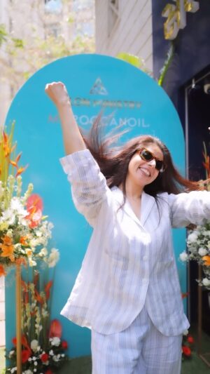 aiana jain Instagram - Hosted Moroccan Oil Hair Spa party for my friends , I wanted them to experience why I love @moroccanoil_in . It was such a beautiful afternoon , we chatted had scrumptious food and stylists at @salonministry gave them relaxing and hydrating hair spa. Needless to say my friends went back all happy with how their hair turned out after the spa and I got some major brownie points from them ♥️♥️ . They  even won vouchers from salon too which was cherry on the cake !!!! 
Thank you Moroccan Oil for this lovely afternoon ♥️
#moraccanoil #moroccanoilindia #moracconoilhairspa
.
.
.
.
.
.
.
.
.
.
.
.
.
.
.
. #aianaj #aianajsays #aianajloves #aianajxmoroccanoil #love #find #count #divine #shebang
.