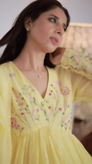 aiana jain Instagram - Sunmering !!
Outfit : @kavana.in 
Footwear: @charleskeithofficial 
.
.
.
.
.
.
.
.
.
.
.
.
.
.
.
.
.
.
. #aianaj #aianajsays #aianajstyles #summerstyle #indiandesigners #aianajxkavana #aianajloves #aianajinindianwear #love #find #count #divine #shebang