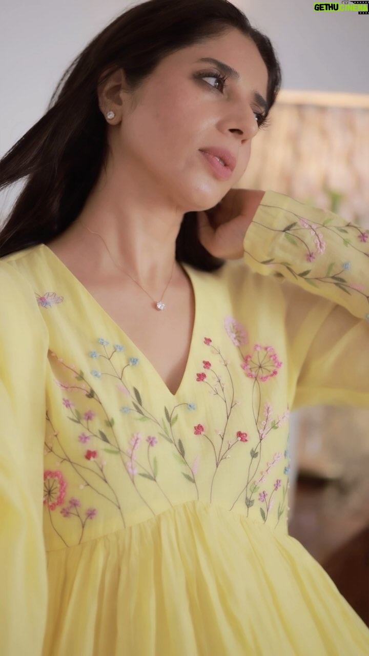 aiana jain - 5.3K Likes - Sunmering !!
Outfit : @kavana.in
Footwear: @charleskeithofficial
.
.
.
.
.
.
.
.
.
.
.
.
.
.
.
.
.
.
. #aianaj #aianajsays #aianajstyles #summerstyle #indiandesigners #aianajxkavana #aianajloves #aianajinindianwear #love #find #count #divine #shebang