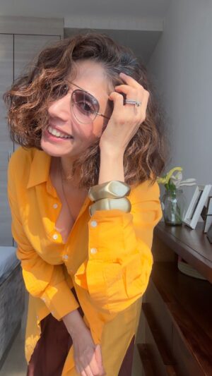 aiana jain Instagram - Mango Season !!! 
. 
. Shirt Mango : @mango 
. Pants : @cord.in 
. Sunglasses : @rayban 
. Footwear : @charleskeithofficial 
. Accessories: Randm Find
.
.
.
.
.
.
.
.
.
.
.
. #aianaj #aianajsays #aianajloves #aianajstyles #everydaystyle #love #find #count #divine #shebang