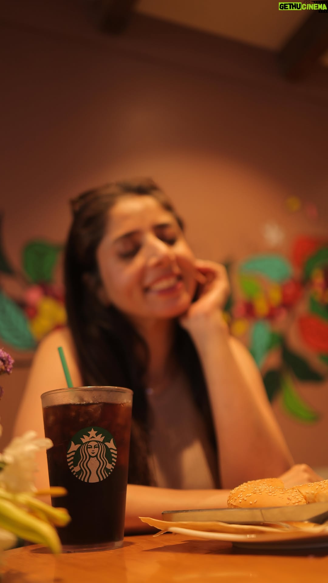 aiana jain - 3.1K Likes - If you live in Mumbai you know that that there ain’t any other place like Bandra . I love spending my day doing some quintessential Bandra things like going to Mount Mary Church & buying fresh flowers . I am a Coffee lover & I always go to @starbucksindia at Chapel Road for my Coffee, Cold Black Brew is all I needed to charge myself for the day. After that walking the artsy Bandra streets and of course street shopping is how I Bandra in Bandra.
.
.
.
.
.
.
.
.
.
. #aianaj #aianajsays #aianajloves #aianajinmumbai #coffeelover #coffee #starbucks #thingstodoinmumbai #love#find #count #divine #shebang