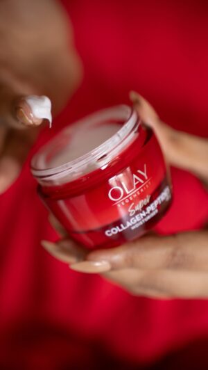 alisha pekha Instagram - Skincare that keeps up with my lifestyle ❤️
Just one step skincare regime by @olayindia ✨

The all new SUPER COLLAGEN PEPTIDES Moisturizer containing 5 powerful peptides & niacinamide to fight the signs of ageing.
The OG in skincare - working to keep my skin firm & lifted. To age gracefully.

Get your hands on it from @mynykaa ❤️

#AD #Olay #SuperCollagenPeptides #StopTheSignsNotTheSmiles