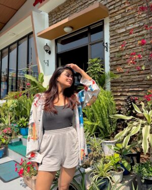 alismita goswami Instagram - Looking for reasons to speak