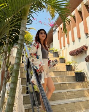 alismita goswami Instagram - Looking for reasons to speak