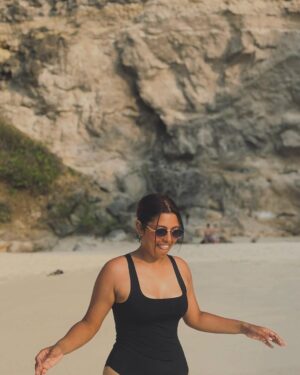 ayshayrav Instagram - Hello 2025 ! 🤍 

#positivevibes #vacation#mood#holiday#newyear#newpost#trend#black