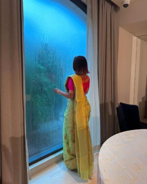 ayshayrav Instagram - #saree 🎁