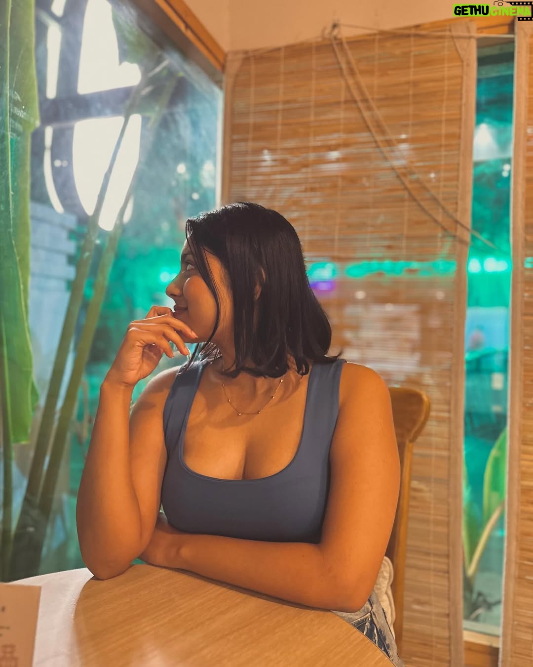 ayshayrav - 2.1K Likes - CraVings 🍰