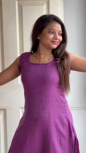 dimple udayakumar Instagram - When I’m in vibe mood ipadi dhaan aaduven 🤣💃kadhal suthudhe❤️💃🤩
.
.
#dimpleudayakumar #nofilter #bloopers