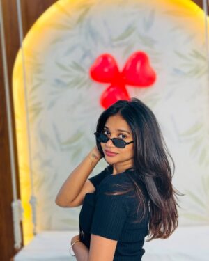 dimple udayakumar Instagram - In The Era Of Loving MYSELF More❤️🫂✌🏻
@dynosalon ❤️💯
.
.
#dimpleudayakumar