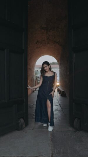himanshi sharma Instagram - Watch me take over the beautiful Vietnam in the chicest picks — 📈👗✨ and now it’s your turn….

….because the hottest deals are LIVE NOW!

#AJIOAllStarsSale #FashionPriceCrash #StyleInvestments #TrendForecast #HanoiDiaries