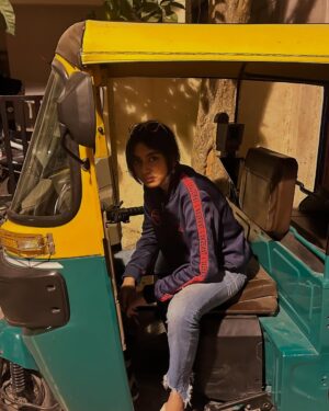 kavyyaa Instagram - vaa chelo una auto la kootitu poren 🥰🛺