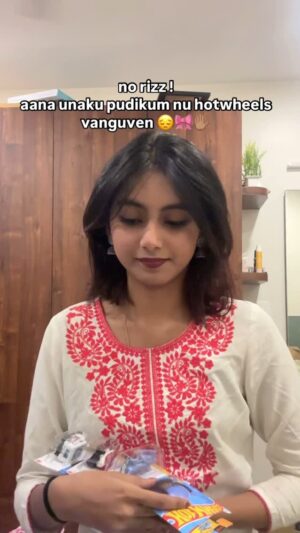 kavyyaa Instagram - avanuku hotwheels pudikum 🙂‍↕️🎀