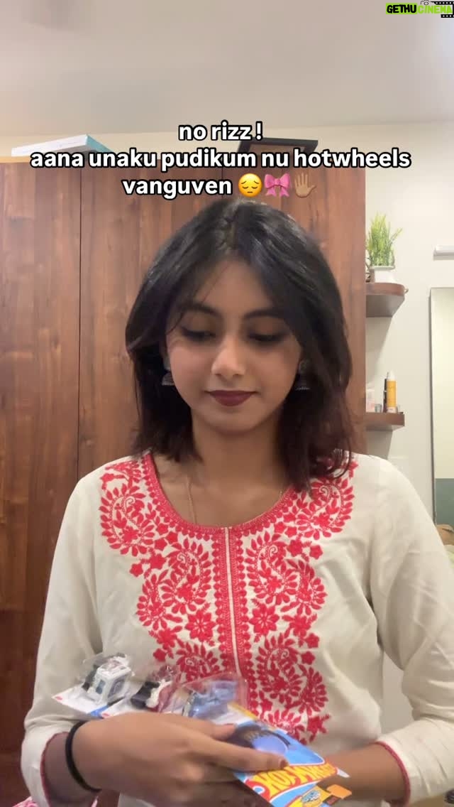 kavyyaa - 107.8K Likes - avanuku hotwheels pudikum 🙂↕️🎀