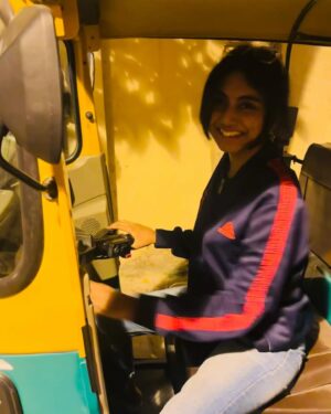 kavyyaa Instagram - vaa chelo una auto la kootitu poren 🥰🛺