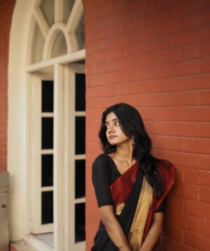 laavanya prol Instagram - ❣️
Frames @vasy_vendra
.
.
.
.
#photooftheday
#pinterestaesthetic #picoftheday #sareelove #saree #black #instagood #indianwear #traditional #instafashion #fashionphotographer
