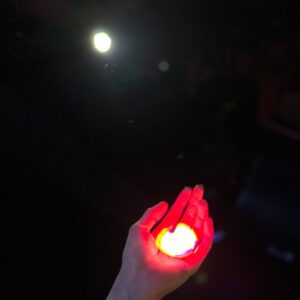 milet Instagram - 今日でデビュー6周年を迎えました。
新しい挑戦もしながら日々歌ってます。
今日も良い曲作ってるんだ。
聴いてくれるあなたの顔を思い浮かべながら。
音楽に、あなたに、救われてます。
応援してくれてありがとう。
Lots of love💚🩷