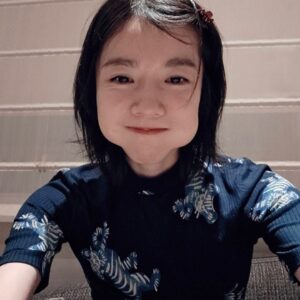 milet Instagram - 今日でデビュー6周年を迎えました。
新しい挑戦もしながら日々歌ってます。
今日も良い曲作ってるんだ。
聴いてくれるあなたの顔を思い浮かべながら。
音楽に、あなたに、救われてます。
応援してくれてありがとう。
Lots of love💚🩷