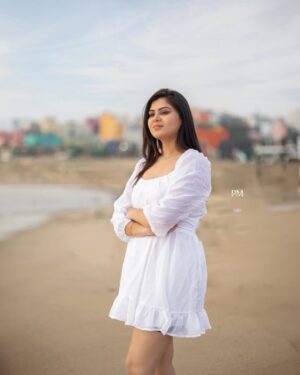 preetha reddy Instagram - U healed enough to create your time

#photoshoot#vedio#loveyourself#lovesongs#posituvevibes#beachvibes#vediography😉🎥
