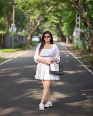 preetha reddy Instagram - U healed enough to create your time

#photoshoot#vedio#loveyourself#lovesongs#posituvevibes#beachvibes#vediography😉🎥