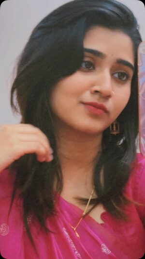 reshma reshu Instagram - ❤️👀 @reshma_reshu_22