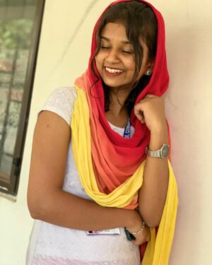 rithanya duraiswamy Instagram - “Keep your face always toward the sunshine—and shadows will fall behind you.” 
.
.
#passionpassport #photo #personality #potd #portraitphotography #polishgirl #positivequotes #pictureoftheday #perfect #photographer #photooftheday #collegelife #smile #love #loveislove #spreadlove #special #friendship #friends