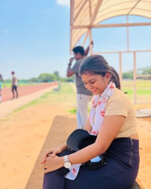 rithanya duraiswamy Instagram - Un roja naah ! 🙈🫶🏻❤️. 
. 
.
Happiness comes around you.. when you have best friend. 😂❤️
 
.
.
.
.
#photo #smile #happiness #Pc❤️🫶🏻 #love #shine #5.6.23