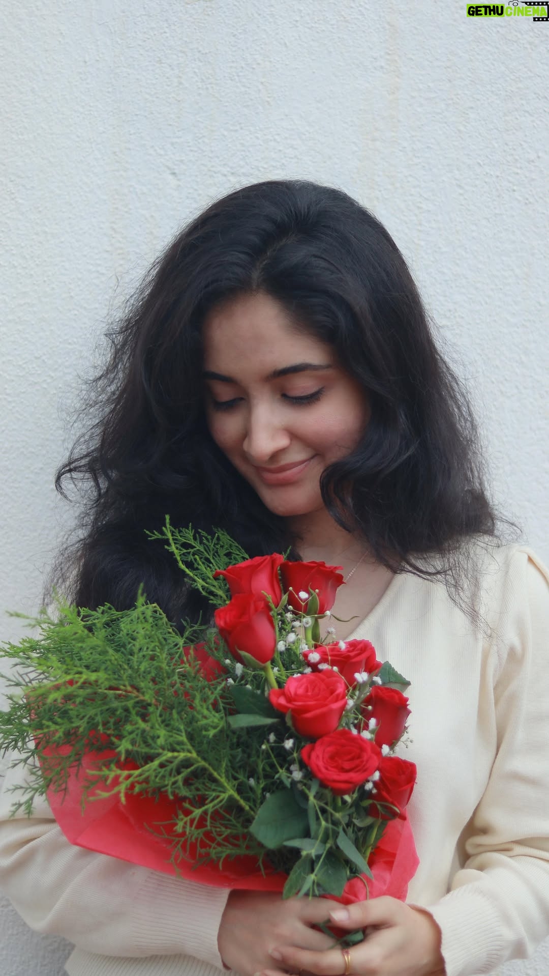 rj shree - 113K Likes - Tag that person 🥸
#rjshree #instagram #reels #pov #fun #friends #instagood #instalike #instadaily #instapost