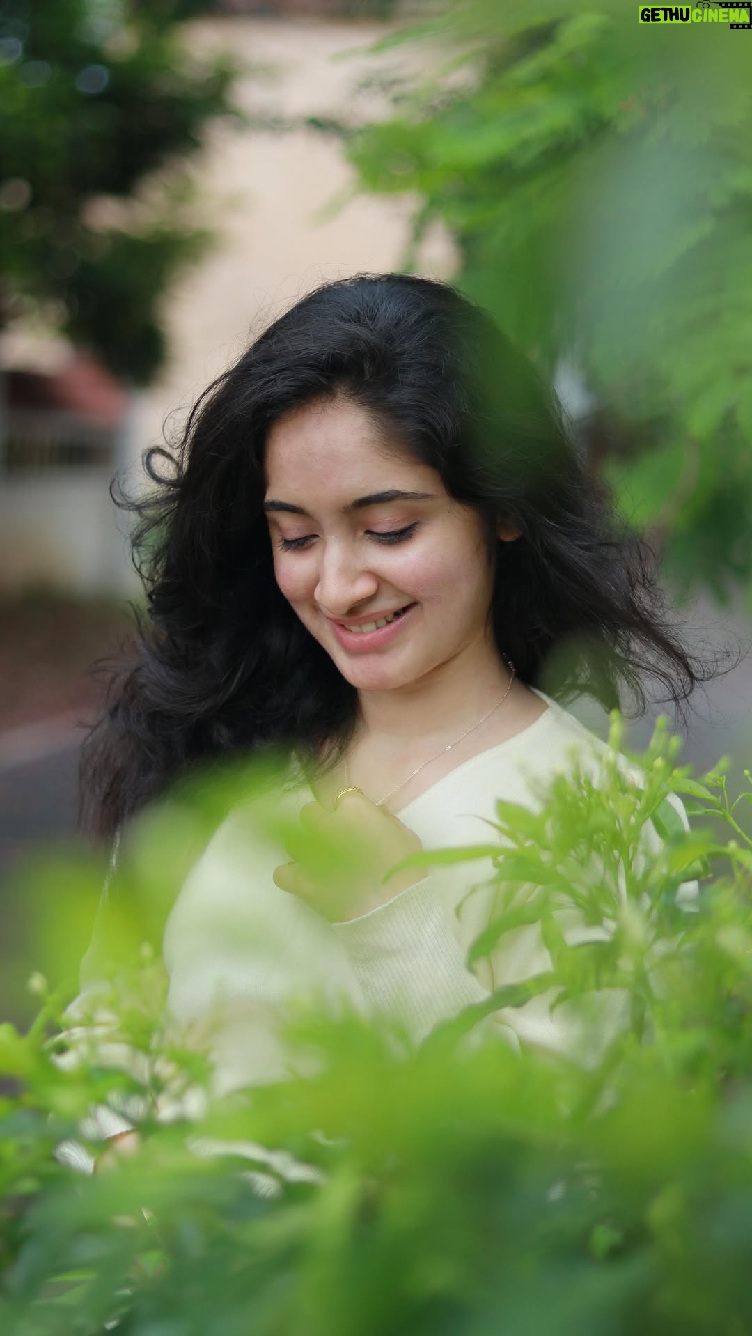 rj shree - 46.6K Likes - GRWM for my bestfriend’s birthday ♥️🌹
#ad
Dealing with acne & dull skin?
@boughtouts has the solution – I used their Salicylic Acid Serum followed by Vitamin C Serum (at different times) and my skin feels fresh and clear!
Trust the process, glow with confidence.
#ClearSkinJourney #BoughtoutsGlow #AcneToGlow