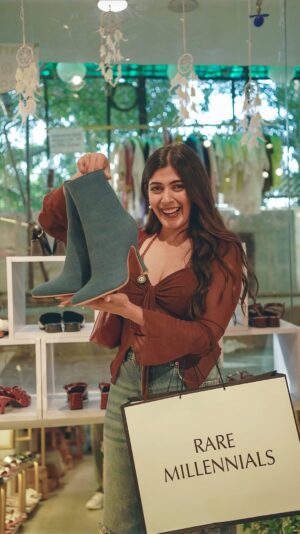 soundarya thakur Instagram - Full vlog out on my Youtube Channel ✨ 

The famous Street Style Store has an offline store in Delhi! Want the exact location? The full collection? The prices? The real deal? I’ve spilled EVERYTHING in my latest YouTube video! ⚡🔥

🔗 Full video is linked, Comment “LINK”

#hauzkhasshopping #sss #streetstylestore #streetstylestoreofficial #budgetfashion #delhishopping #hauzkhasvillage #hauzkhasvillagediaries #youtuber #youtubevideo #soundaryathakur #formocloset