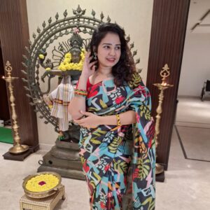 srimathi chimu Instagram - Naanum Pennaga Unarndha Tharunam🩷🙊
Thankyou for The Pleasant stay  @dsrmadhanam ☺️💖It was so peaceful😌 
Wearing saree from @the.label.i 🥰 loved it !