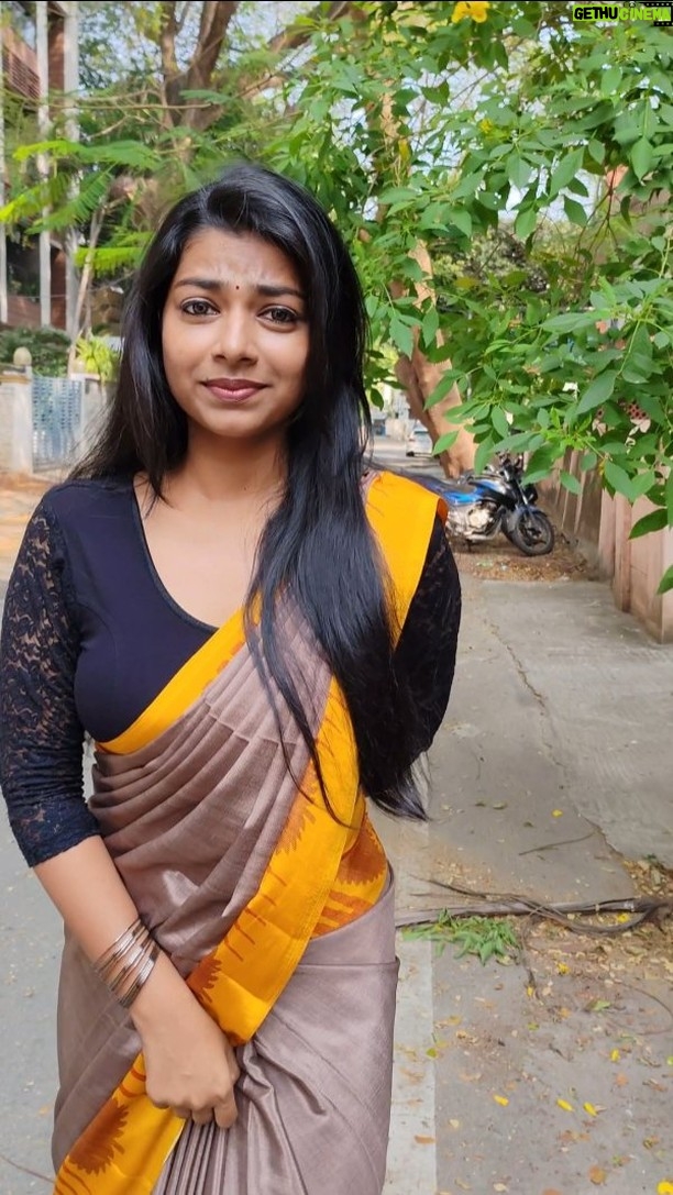 swetha kumar - 20.8K Likes - Kalkandu ponnu ivašāØKadaivayil vachukkadaš¦š #lyrics @swethakumar_off
#puli #tamil #movie #songs #trending #thalapathy #vijay #shrutihassan #lipsync #saree #instagram #reels #duetwithme #remixonreels #swethakumar_off