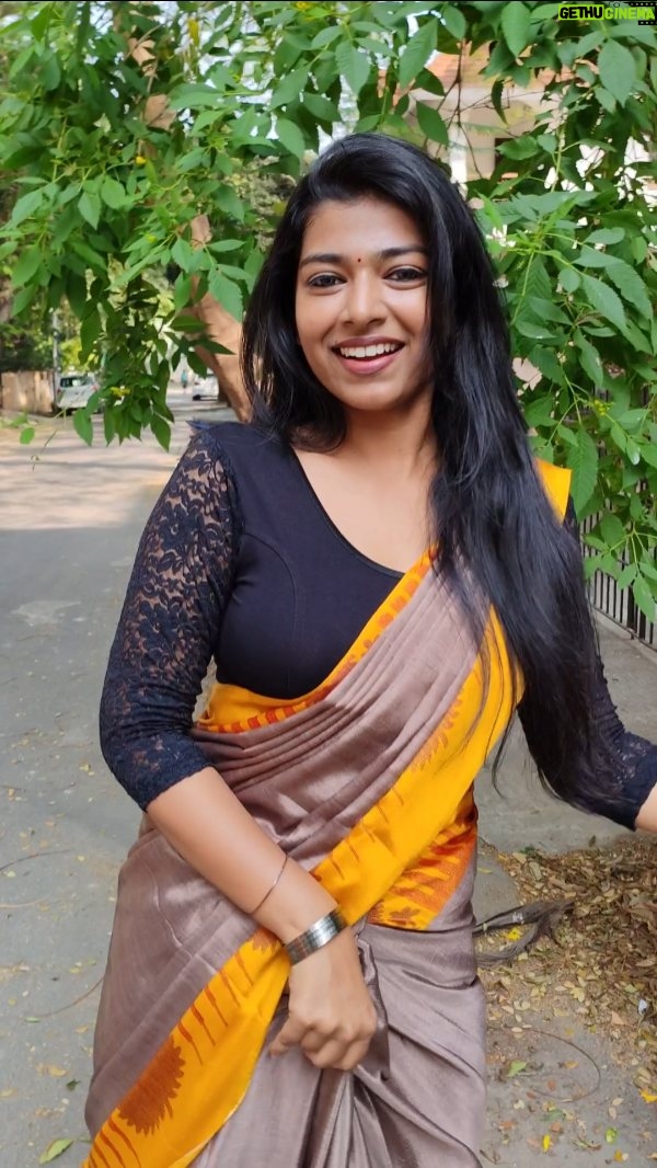 swetha kumar - 94.2K Likes - Mind Voiceš§” - Nama Paatuku Aaduvomšš
#justforfun @swethakumar_off
#thalapathy #vijay #prabhas #anushka #tamannahbhatia #trending #songs #reels #instagram #tamil #reelsinstagram #remixonreels #swethakumar_off
